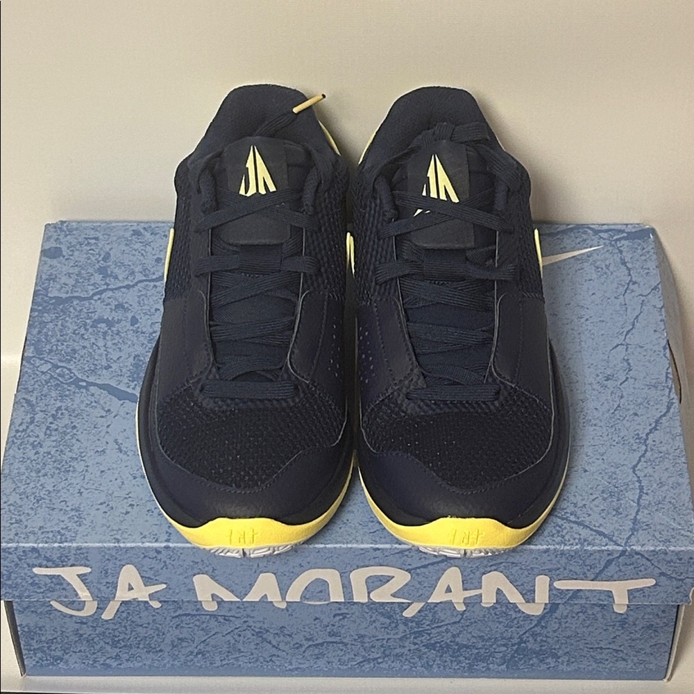 Nike Ja Morant 1 Murray State - Midnight Navy/Lt Laser Orange Men’s size: 6